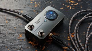 Mooer Prime M2 multi-effects unit in grey