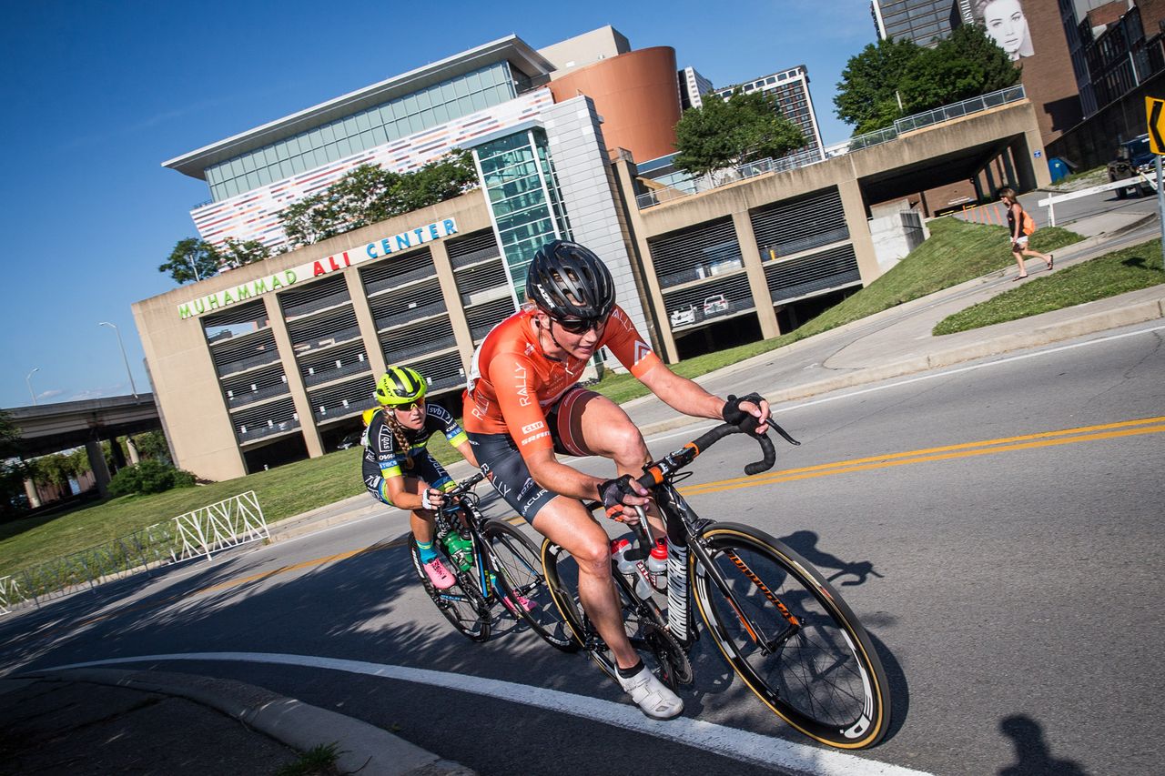 Erica Allar (Rally) leads Lauren Stephens (TIBCO) in the break