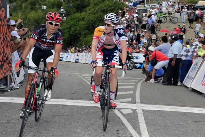 Javier Acevedo (Jamis-Hagens Berman), left, and Jurgen Van Den Broeck (Lotto Belisol) at the finish line on Mirador del Sol.