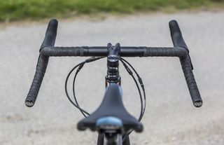 GT's Drop Tune bars spread to 50cm at the drops