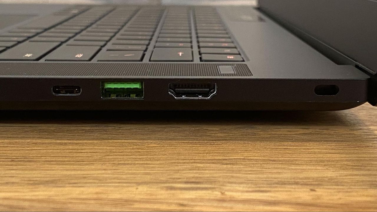 Razer Blade 15 Advanced Model (Late 2021)