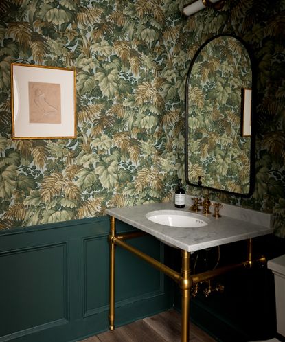 Powder room wall decor – how to choose wallpaper for a powder room ...