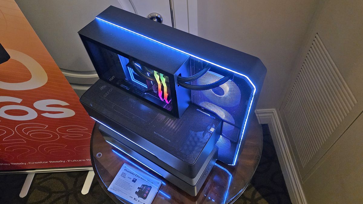 The Phanteks Exo 626s multi-chamber case as seen from the top