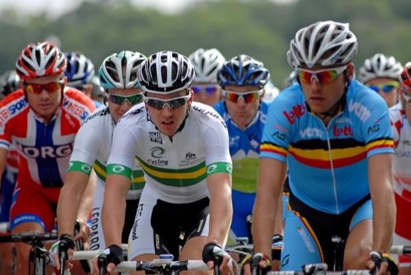 Aussie Leigh Howard rides pace on the front of the bunch