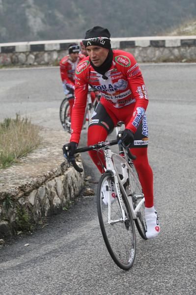 Stefano Garzelli rides before the team presentation