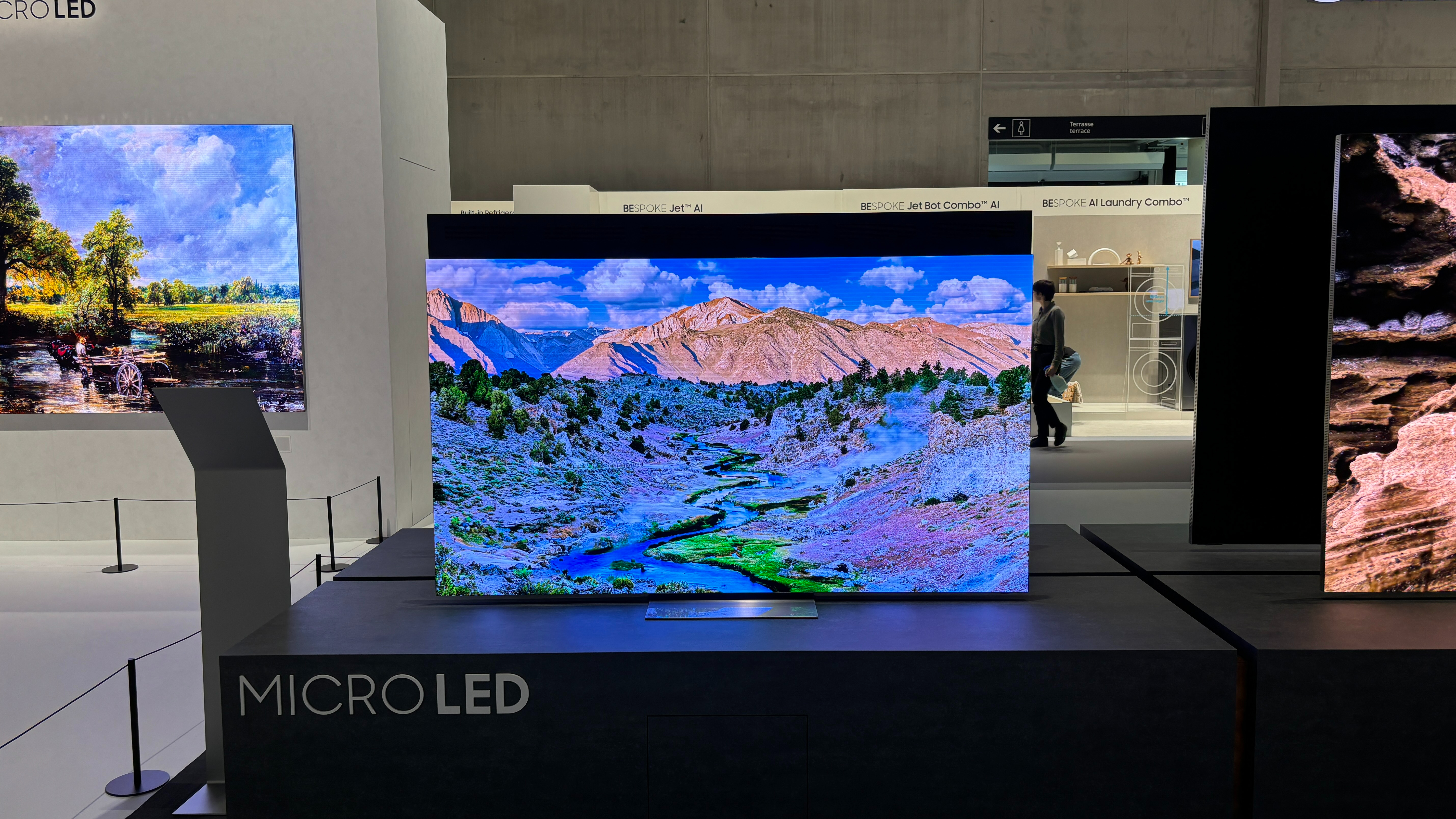 Я видел телевизор Samsung Micro LED обычного размера и убежден, что он может убить OLED.