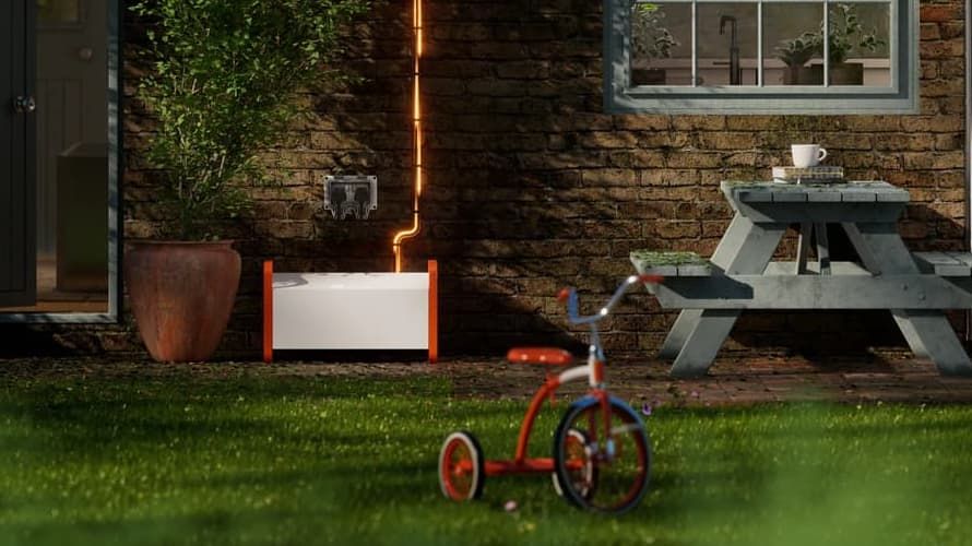 The Jules plug-in solar battery made by Fuse Energy.