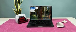 MacBook Pro (14-inch M4)