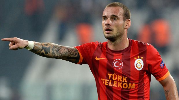 131025sneijder.jpg