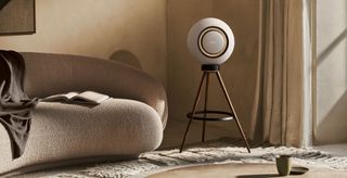 Marantz Horizon speaker and tripod stand in the Moon Ray finish