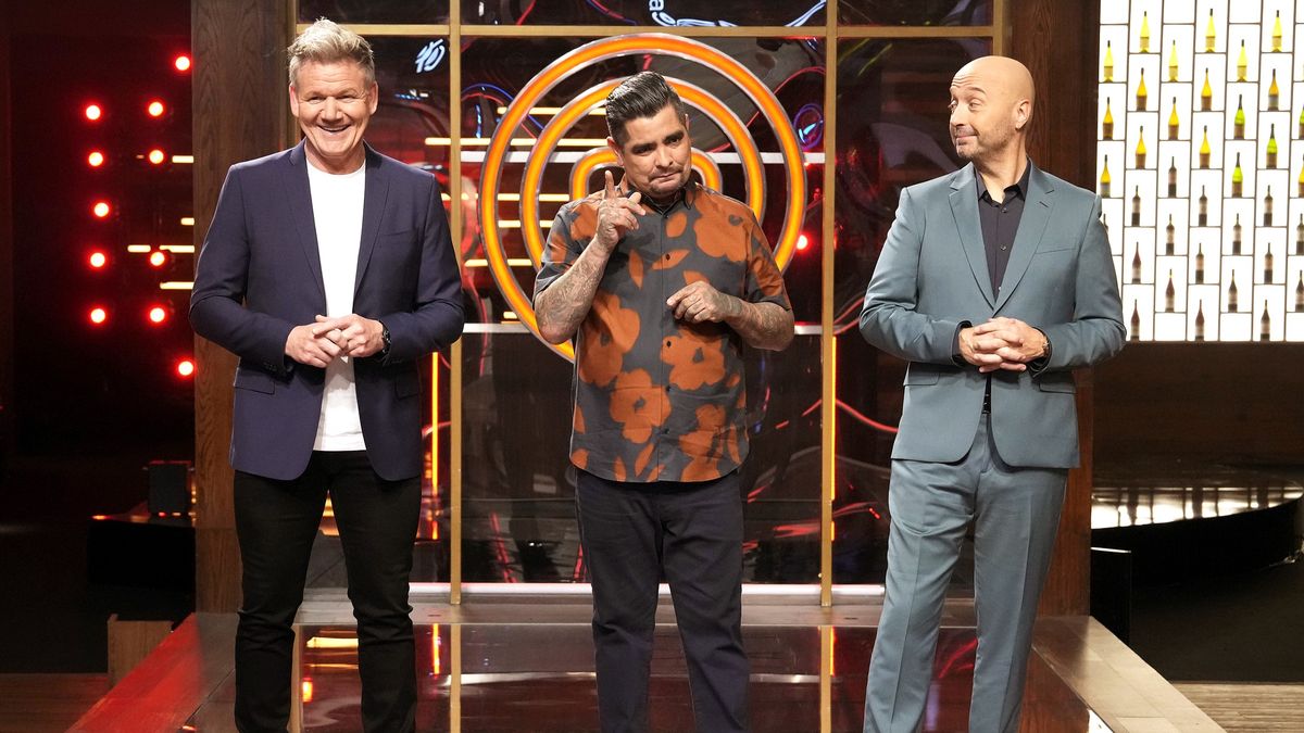 Host/judge Gordon Ramsay with judges Aarón Sánchez and Joe Bastianich in MasterChef Generations