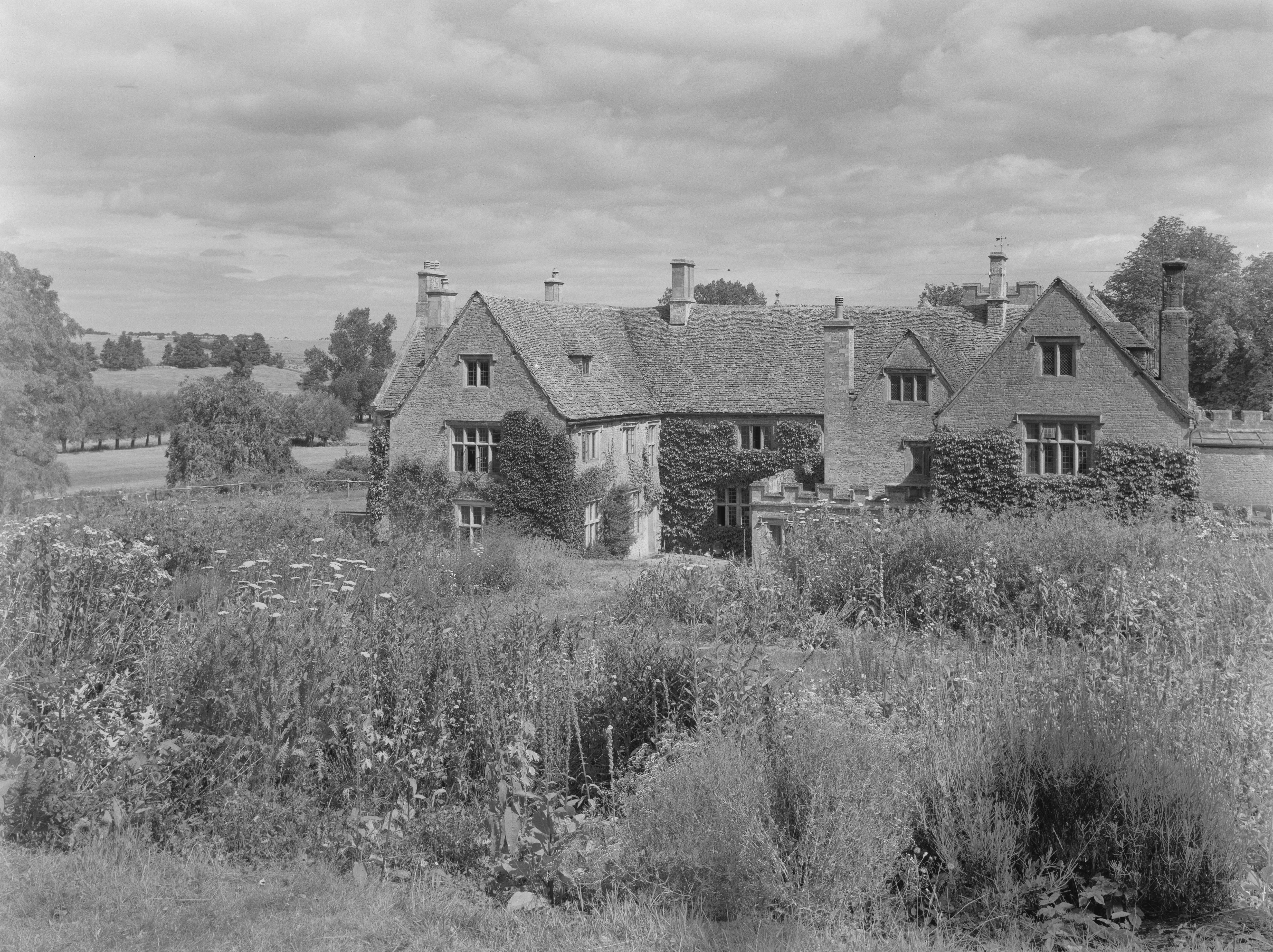 Asthall Manor