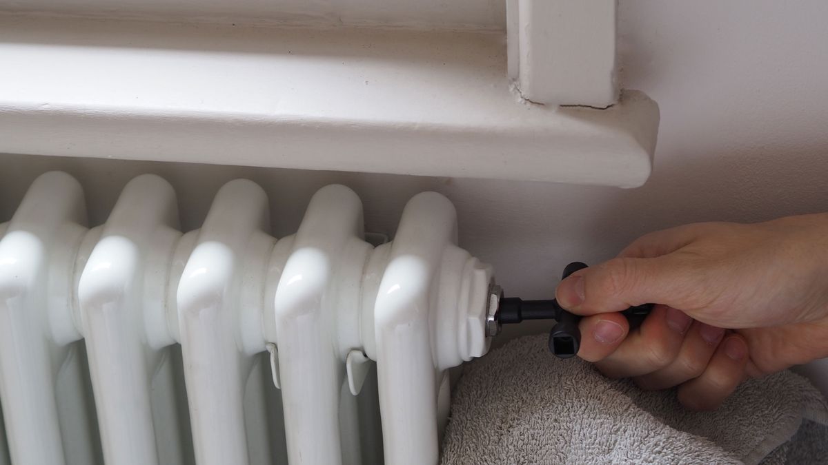 How to bleed a radiator get rid of unwanted cold spots Homebuilding