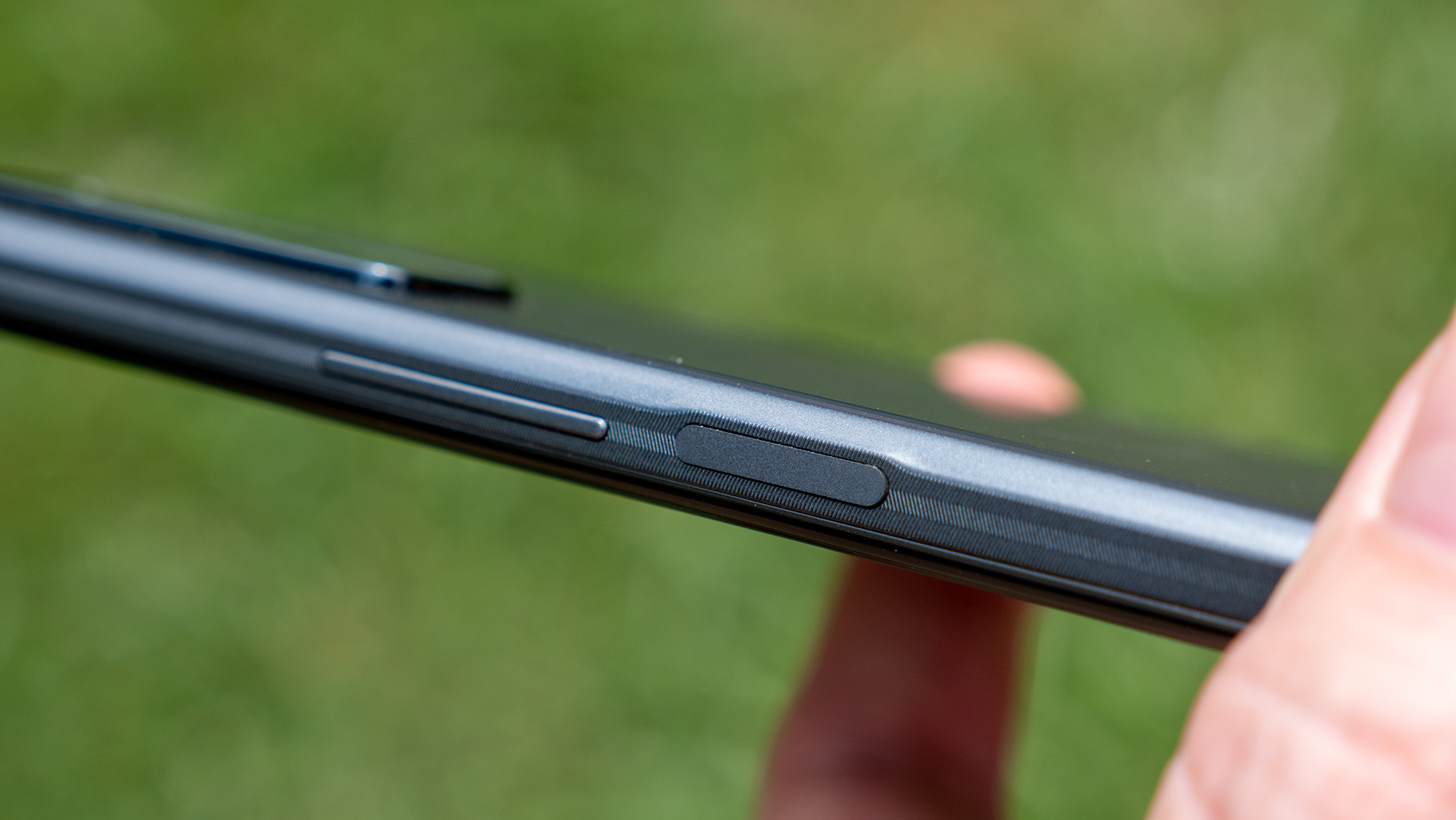 TCL Stylus 5G side buttons