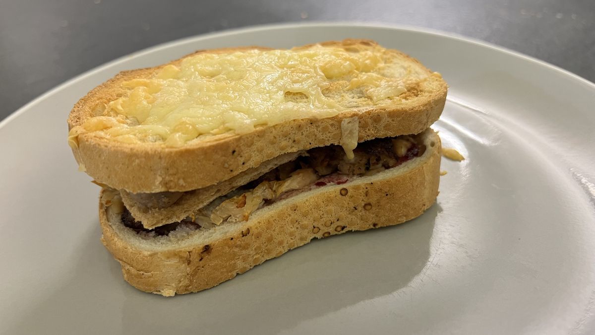 Turn your Christmas leftovers into a tasty toastie with this viral TikTok air fryer recipe