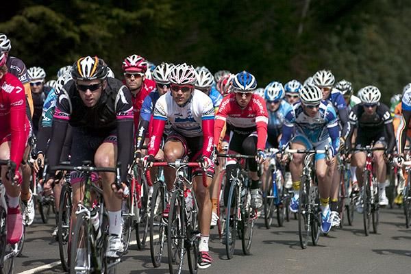 The peloton had to complete eight laps of a 12km circuit covering 98.4kms on stage six.