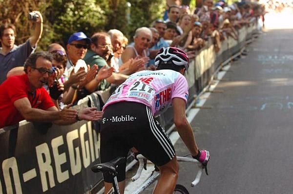Pinotti gets encouragement from the tifosi
