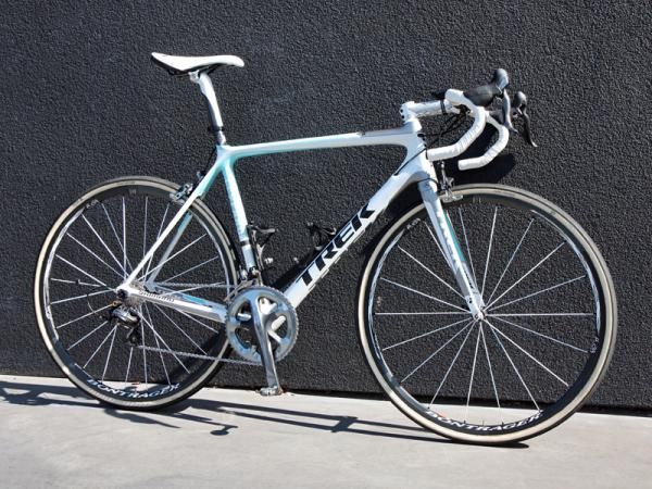 Pro bike Fabian Cancellara s Leopard Trek Team Issue Madone 6 Series SSL Paris Roubaix Cyclingnews