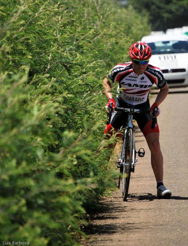 A rider stops alongsidet he road