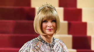 Anna Wintour with short hairstyle for thick hair