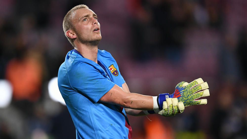 Barcelona goalkeeper Cillessen out for six weeks | FourFourTwo