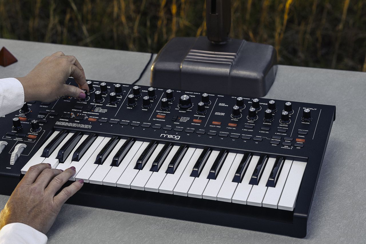 Moog Messenger