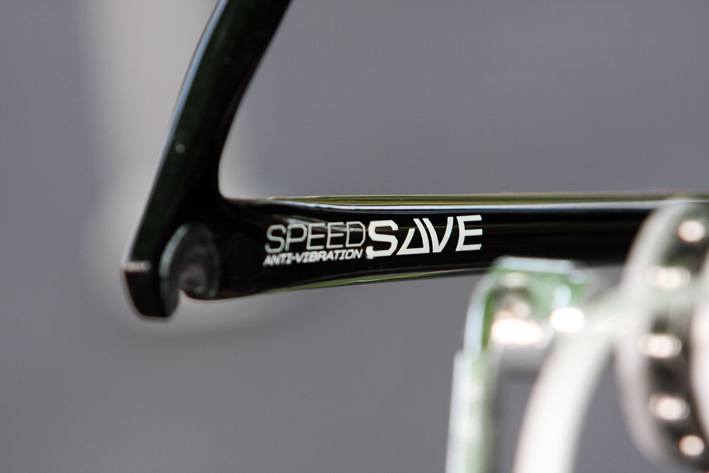 Cannondale's Speed Save technology keeps the bike stable.