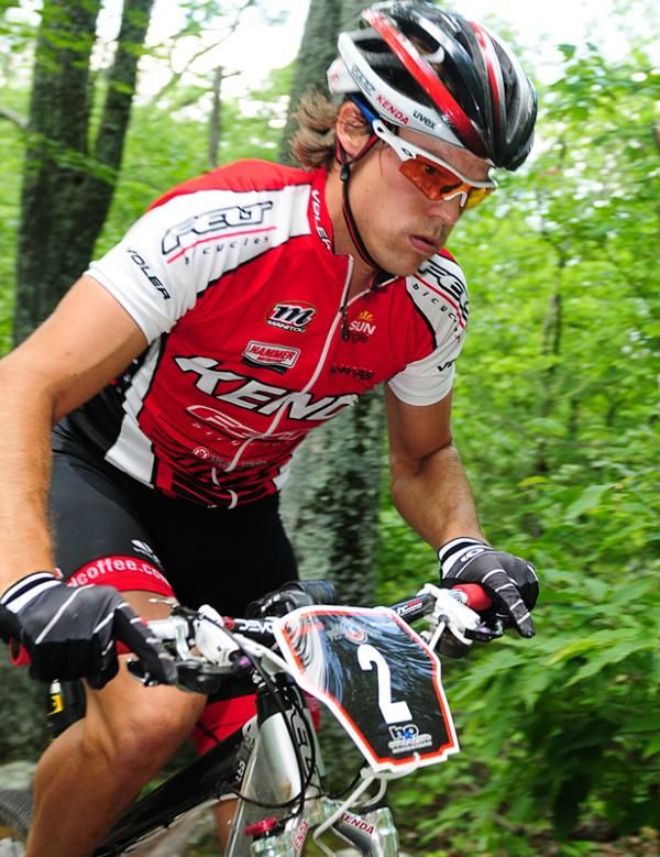 Andy Schultz (Kenda/Felt) has a great ride