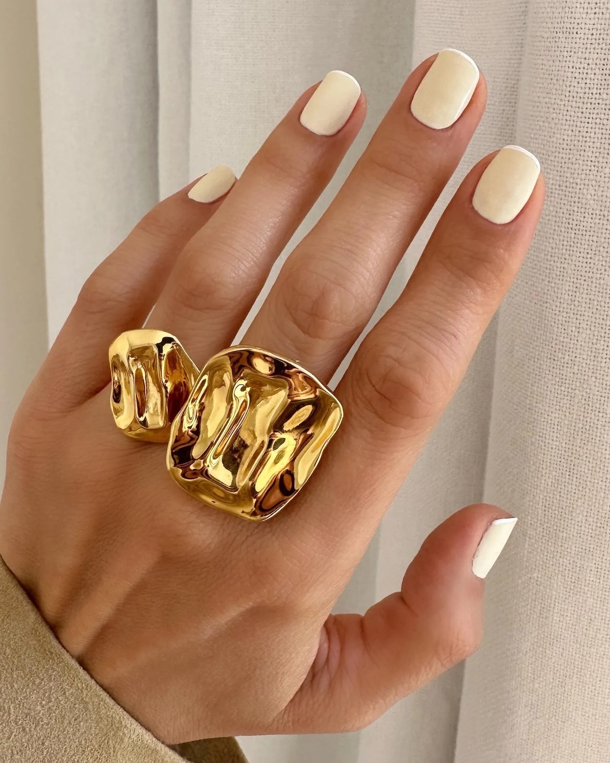 vanilla cream nails