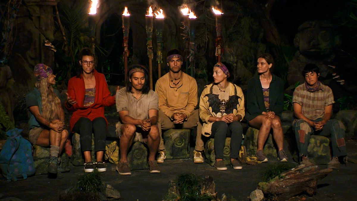 The cast of Season 47 talk to Jeff Probst at tribal after Operation: Italy commenced. 