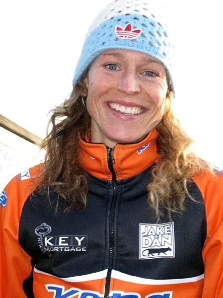 Wendy Simms is continuing her growth and confidence as a cyclo-cross and mountain bike rider both in North American and Europe.