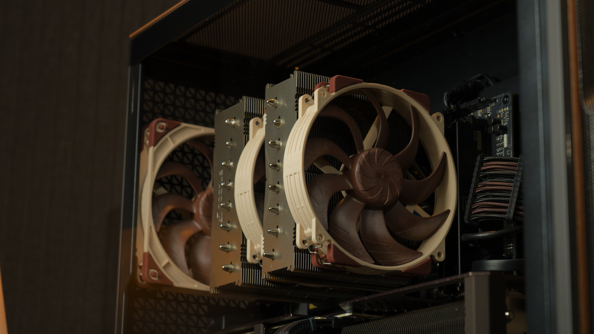 Antec Flux Pro Noctua-Edition