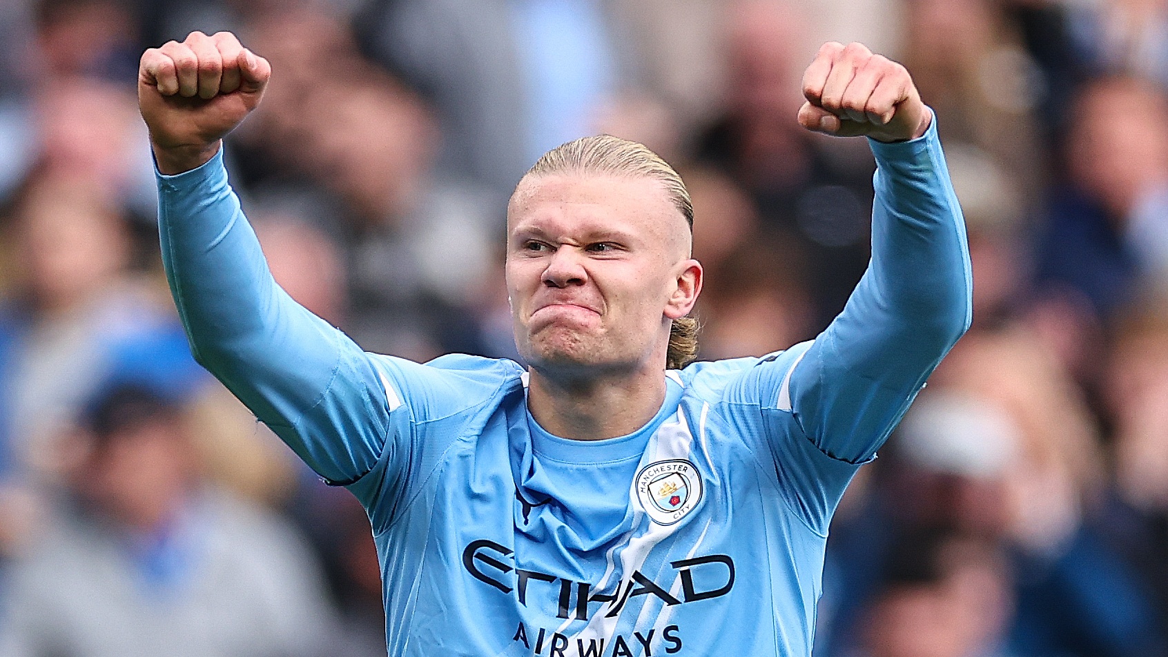 Erling Haaland of Manchester City celebrates after scoring a goal to make it 1-0 during the Premier League match between Manchester City and Everton at Etihad Stadium on October 18, 2025 in Manchester, England.