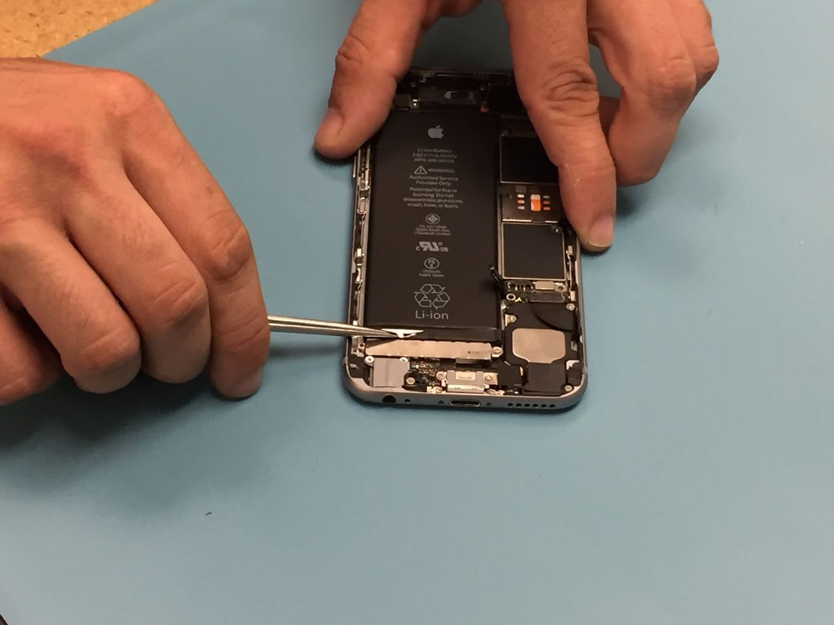 How To Replace The IPhone 6s Battery | IMore