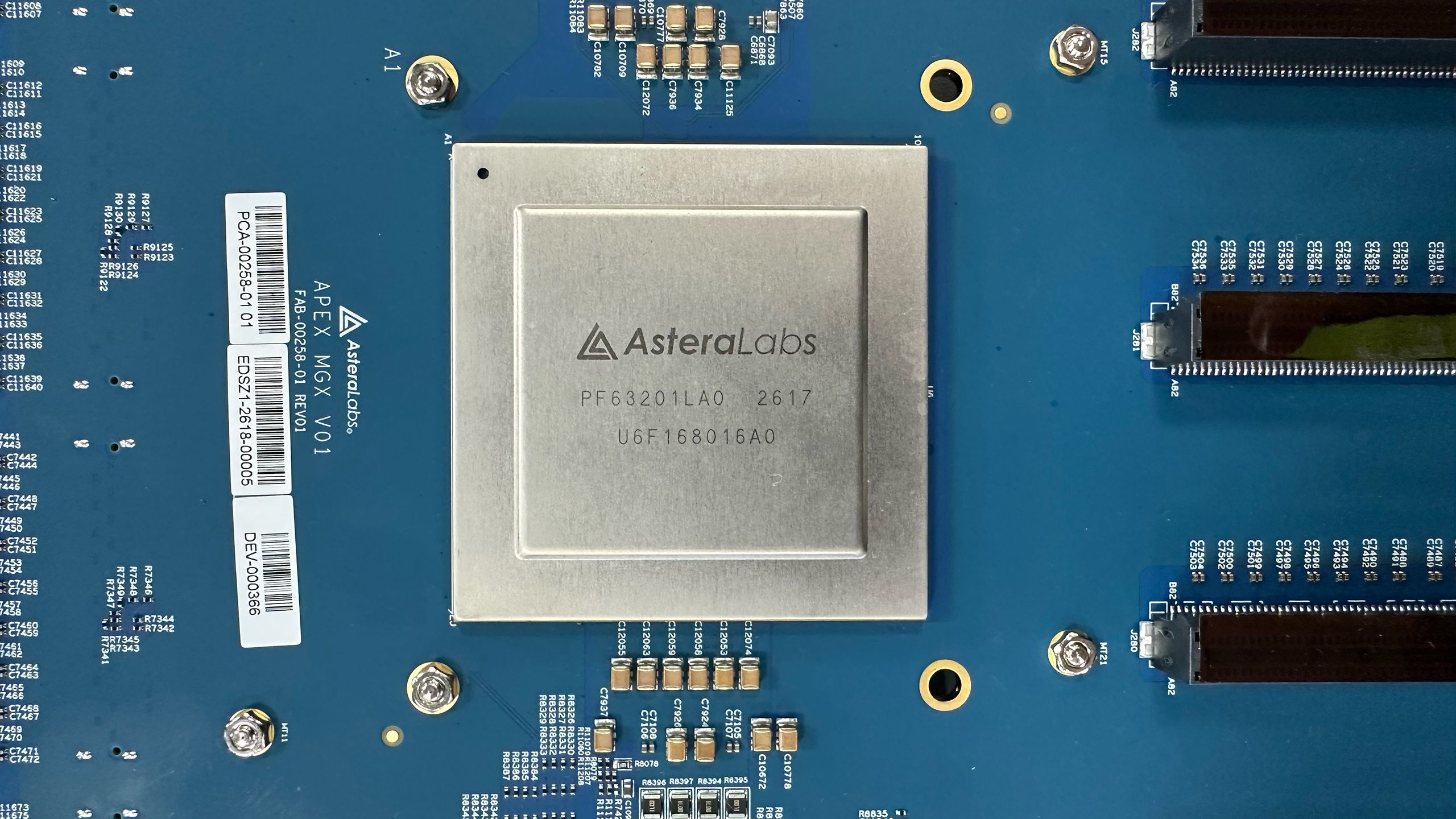 Astera Labs showcases 320-lane PCIe 6.0 switch