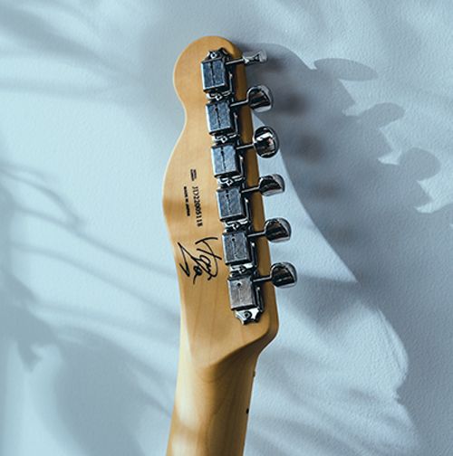 Fender Japan Scandal signature guitar