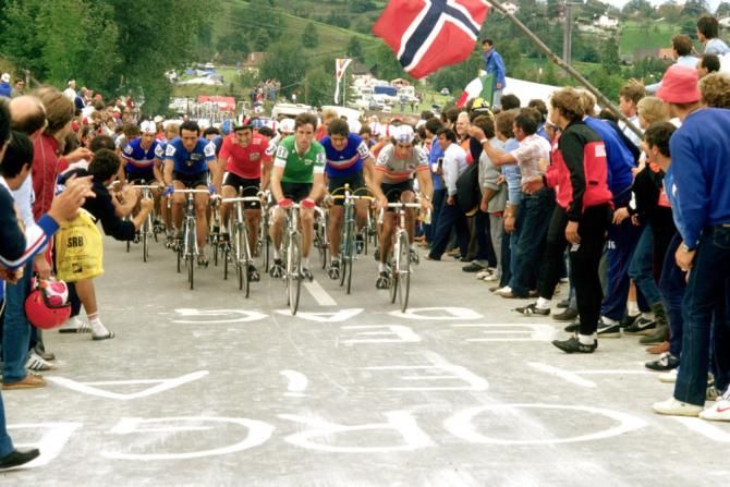 1983 Worlds: Ireland's Sean Kelly on the front of the peloton in a race eventually won by Greg LeMond (USA)