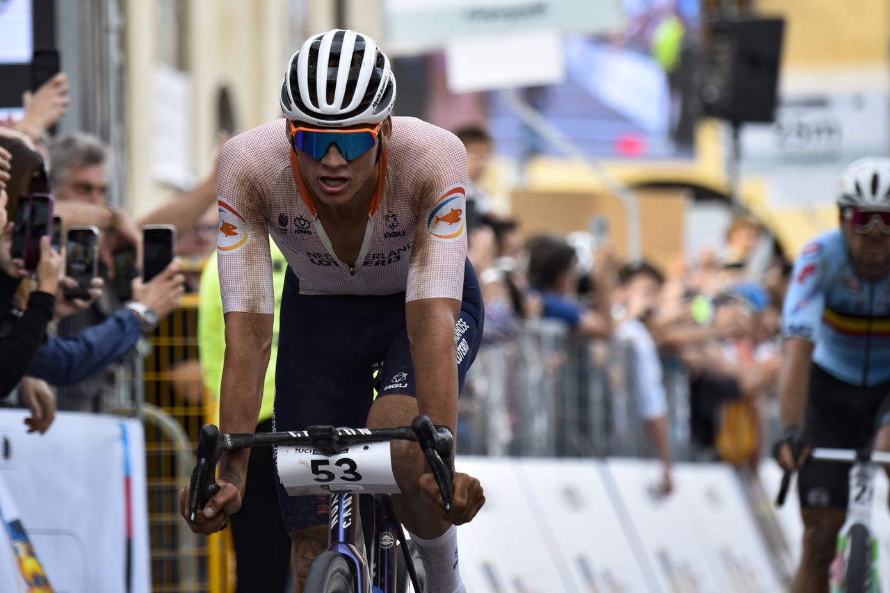 Riders in the men's elite race at the UCI Gravel World Championships 2022 in Veneto