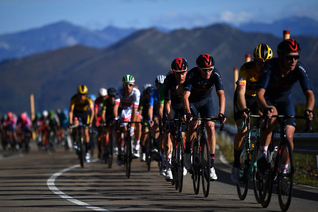 ALTO DE LA FARRAPONA LAGOS DE SOMIEDO SPAIN OCTOBER 31 Dylan Van Baarle of The Netherlands and Team INEOS Grenadiers Christopher Froome of The United Kingdom and Team INEOS Grenadiers during the 75th Tour of Spain 2020 Stage 11 a 170km stage from Villaviciosa to Alto de La Farrapona Lagos de Somiedo 1708m lavuelta LaVuelta20 La Vuelta on October 31 2020 in Alto de La Farrapona Lagos de Somiedo Spain Photo by Justin SetterfieldGetty Images