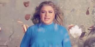 Kelly Clarkson Love So Soft music video