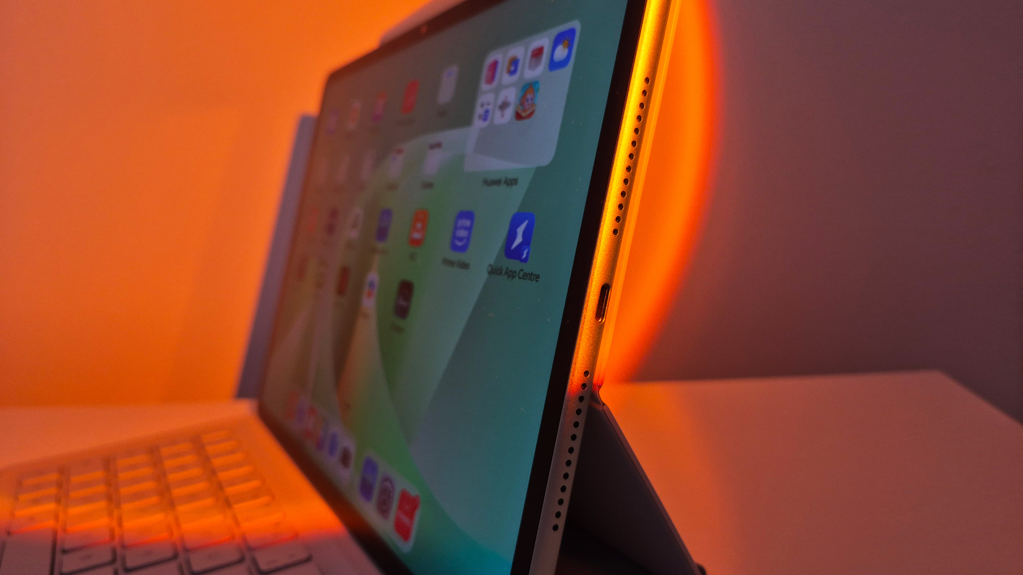 The Huawei MatePad 11.5 S on a desk