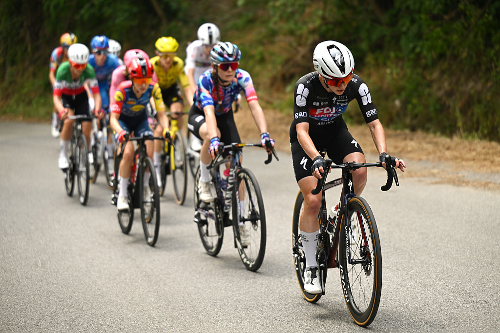 Giro d'Italia Women stage 9 LIVE: Antonia Niedermaier is the virtual maglia rosa as the German joins a strong trio up the road