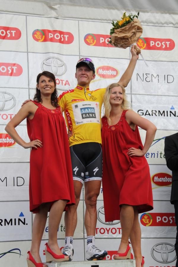 Matti Breschel looking pretty pleased with his new jersey.
