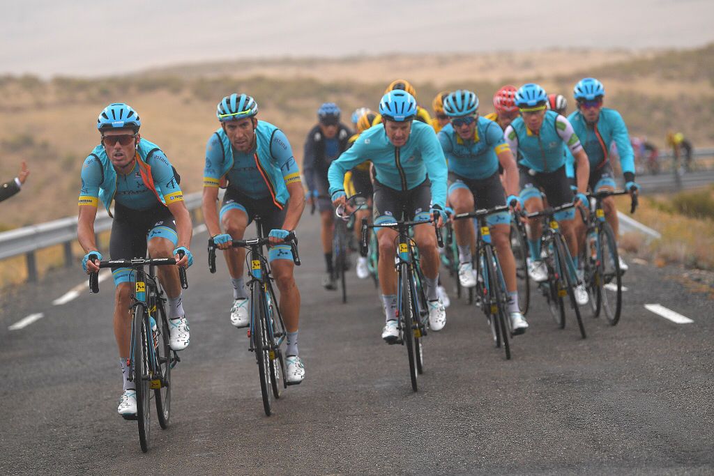 Astana trying to set up Lopez