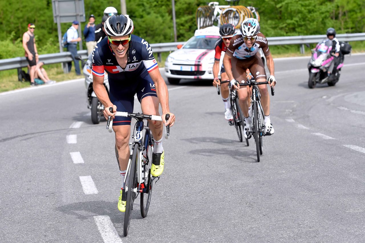 Chavanel attacks the breakaway