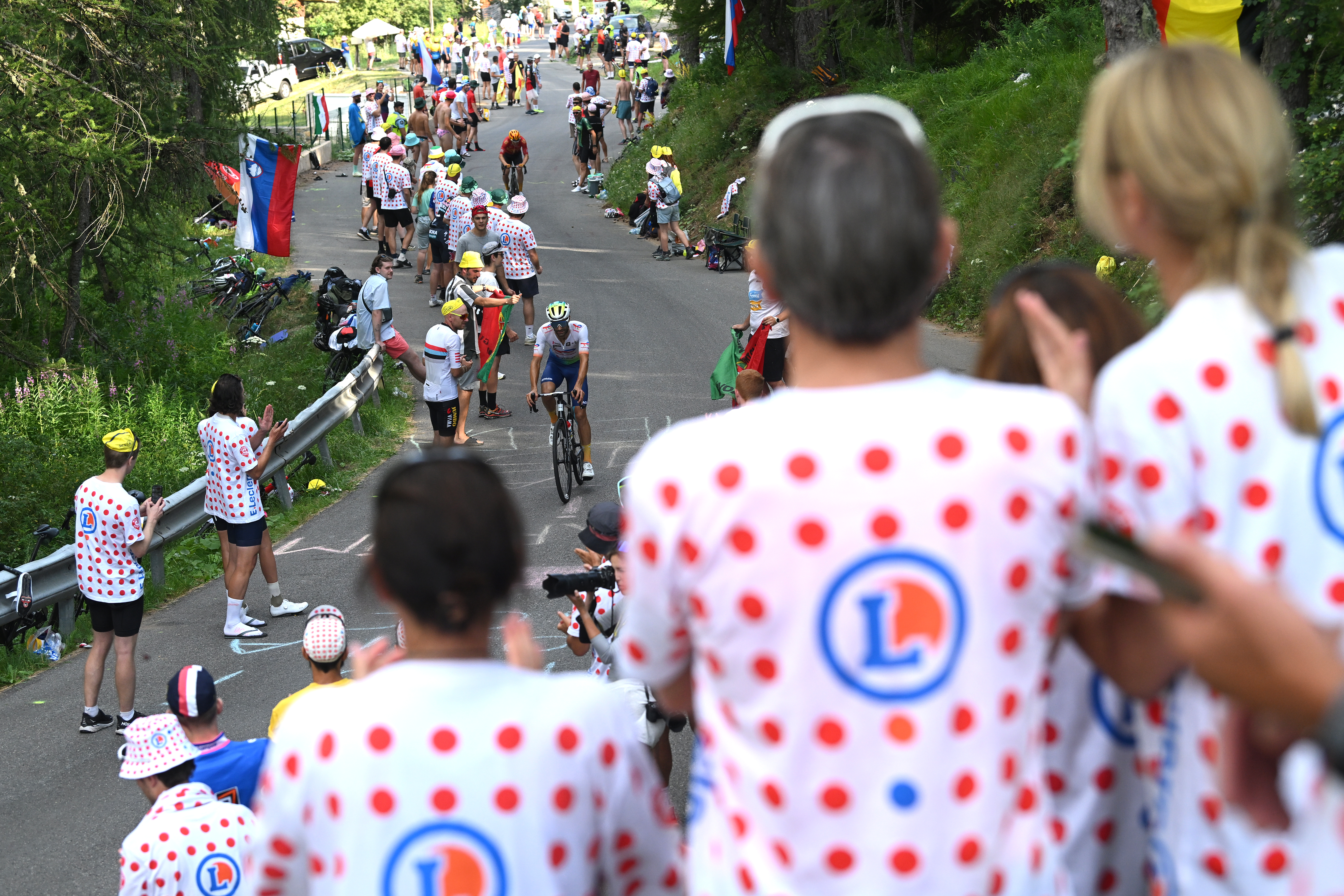 I've been to seven Tours de France as a fan – here are my tips if you're going to spectate for the first time 