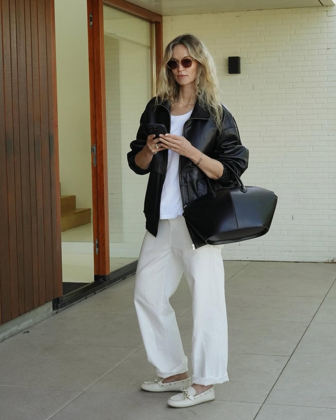 anouk yve wears white boat shoes