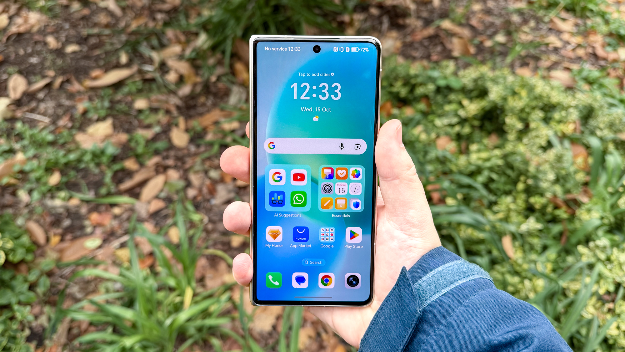 Honor Magic V5 front display