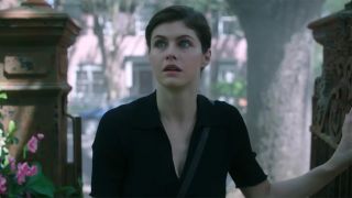 Alexandra Daddario sees the Mayfair Mansion for the first time as she walks through gate in Mayfair Witches.
