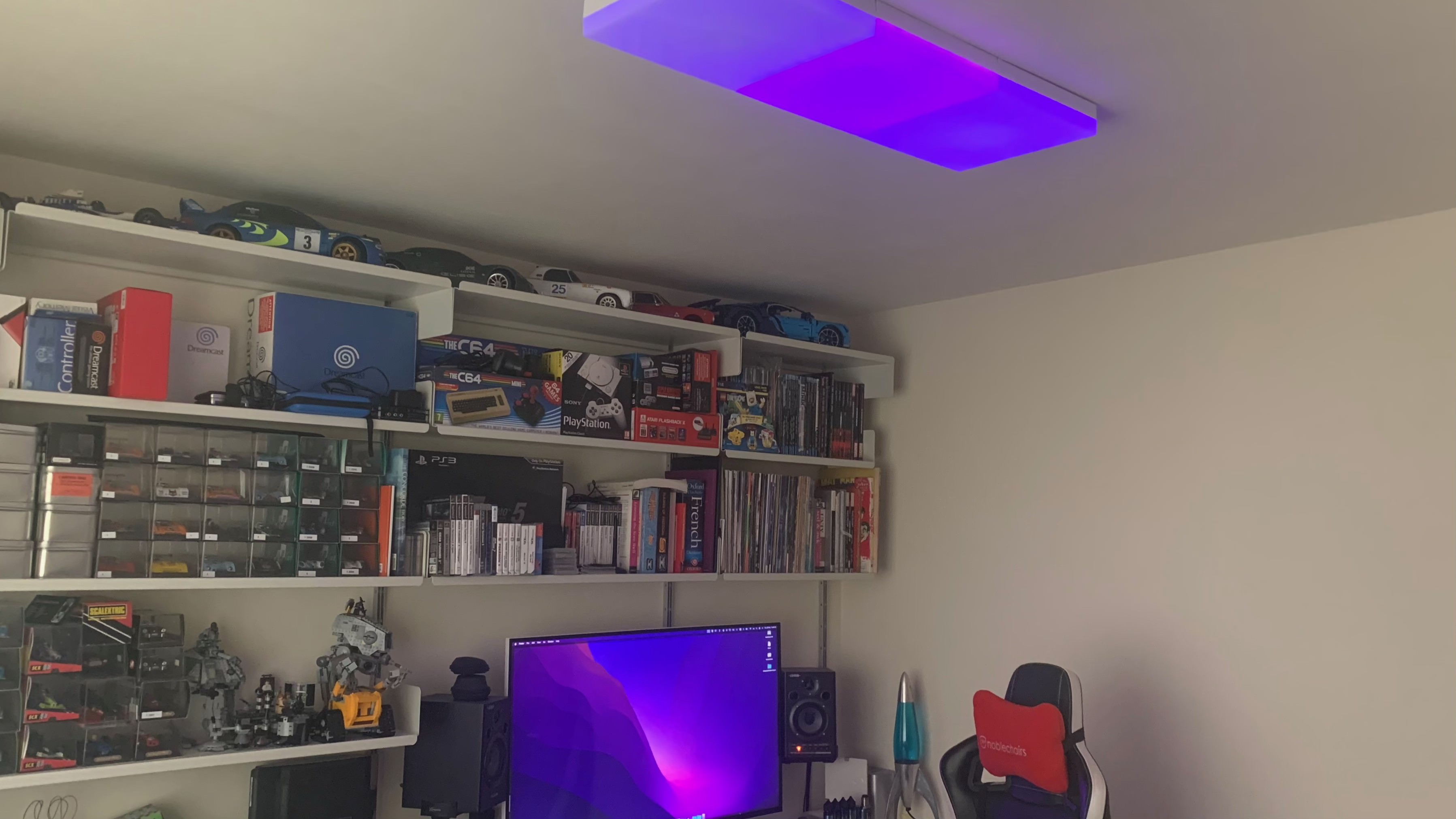 Nanoleaf Skylight mounted on the ceiling